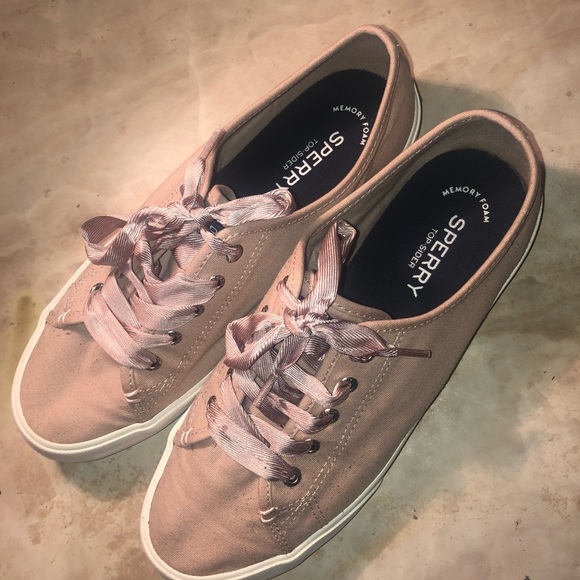 Women’s sperries - Picture 3 of 3